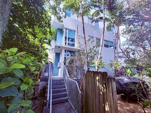 734 Michigan Ave main photo